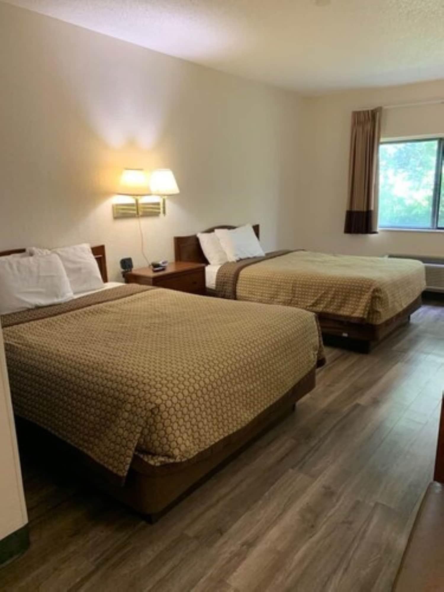 Days Inn By Wyndham Topeka Luaran gambar