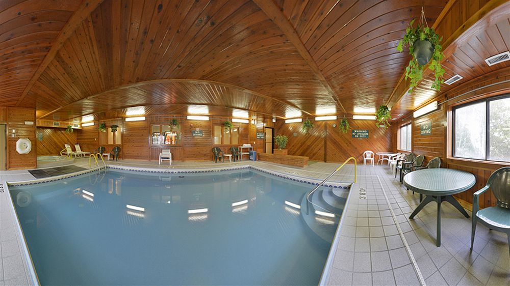 Days Inn By Wyndham Topeka Luaran gambar